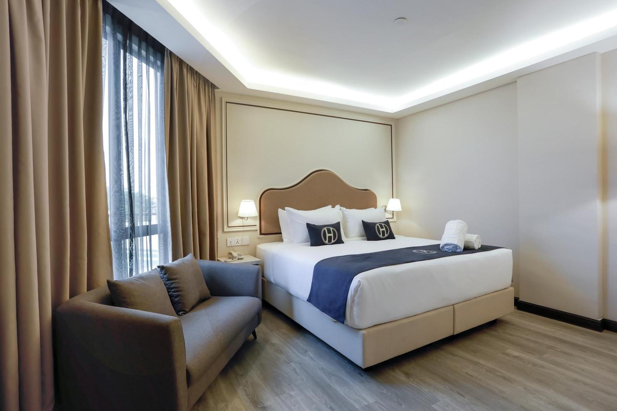 The Host Hotel Ipoh Exterior photo