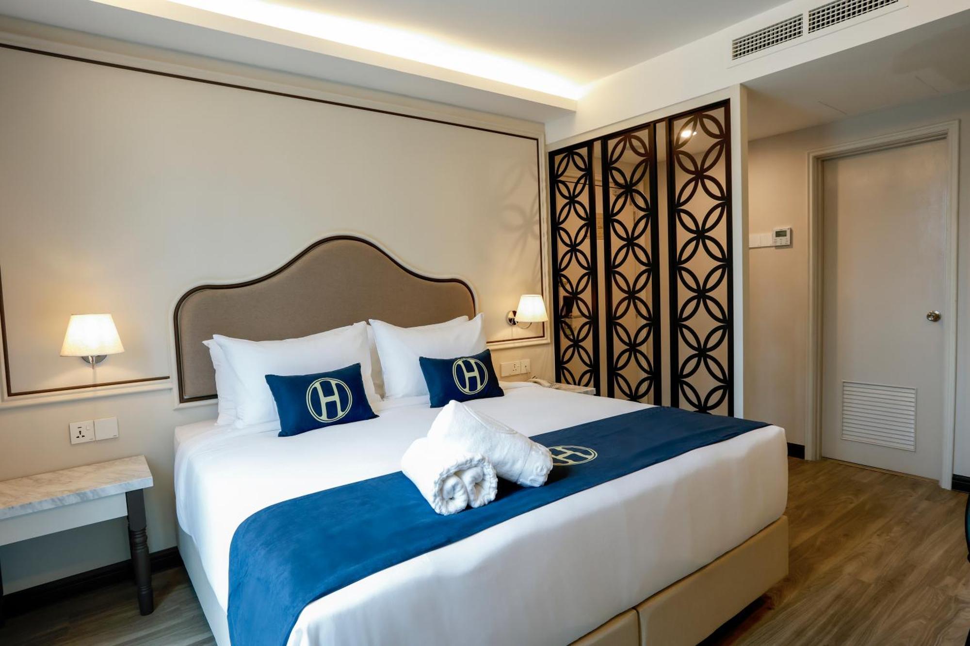 The Host Hotel Ipoh Exterior photo